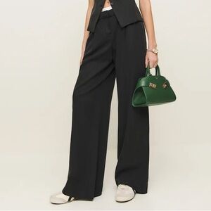 🖤Reformation Tai pant. Size 2. New without tags.